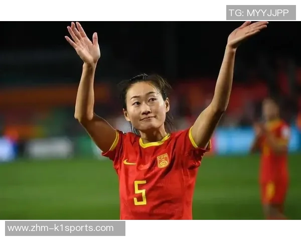 上海女子足球队奋勇争先展现风采助力女足崛起与发展 上海女子足球队奋勇争先展现风采助力女足崛起与发展