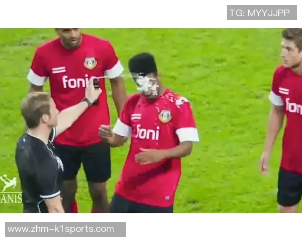 足球场上的搞笑瞬间大集合让你笑到停不下来的视频合集 足球场上的搞笑瞬间大集合让你笑到停不下来的视频合集