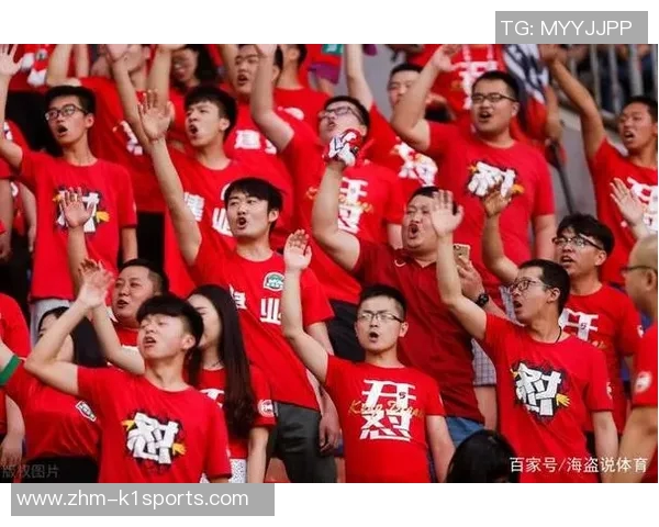 足球比赛票热销背后的故事与球迷的激情与期待